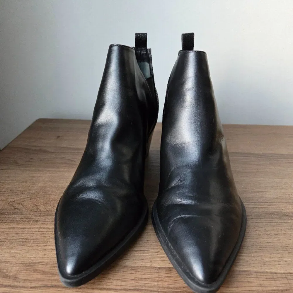 EUC DOLCE VITA BLACK LEATHER POINTY BOOTIES SIZE 10 WOMENS